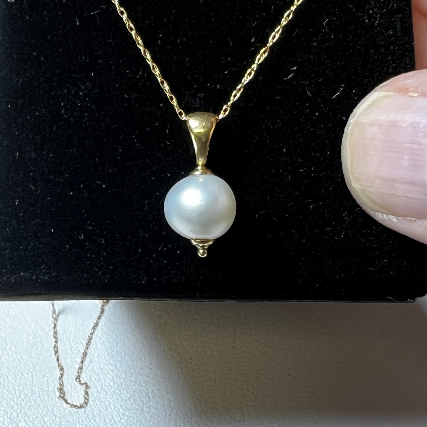 14kt Gold Pearl Pendant with chain 16"